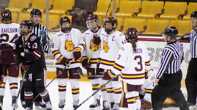 UMD womens hockey