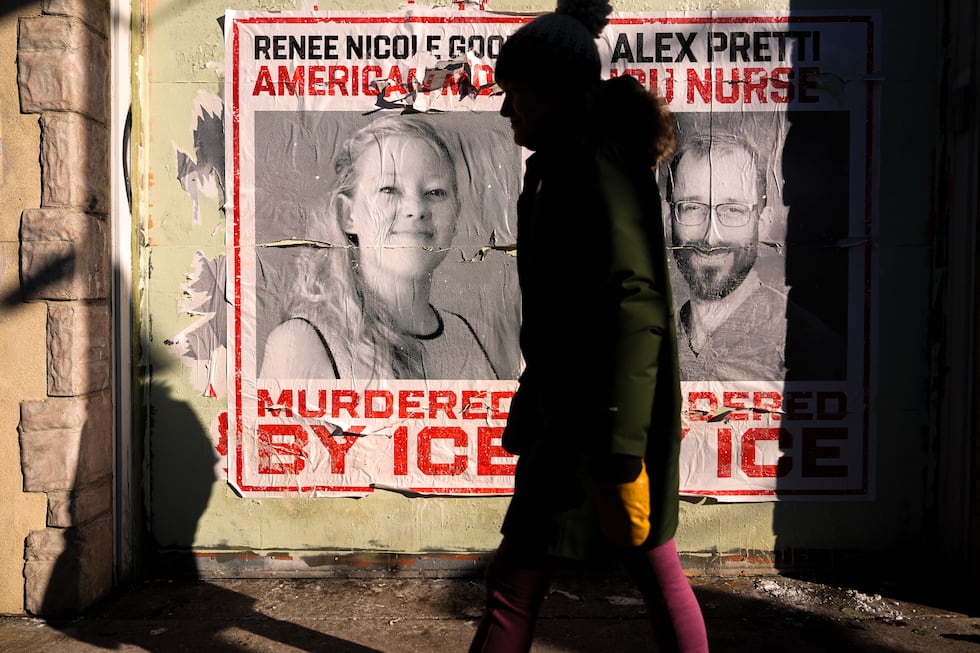 Feds turn over evidence in Renee Good and Alex Pretti killings to ...