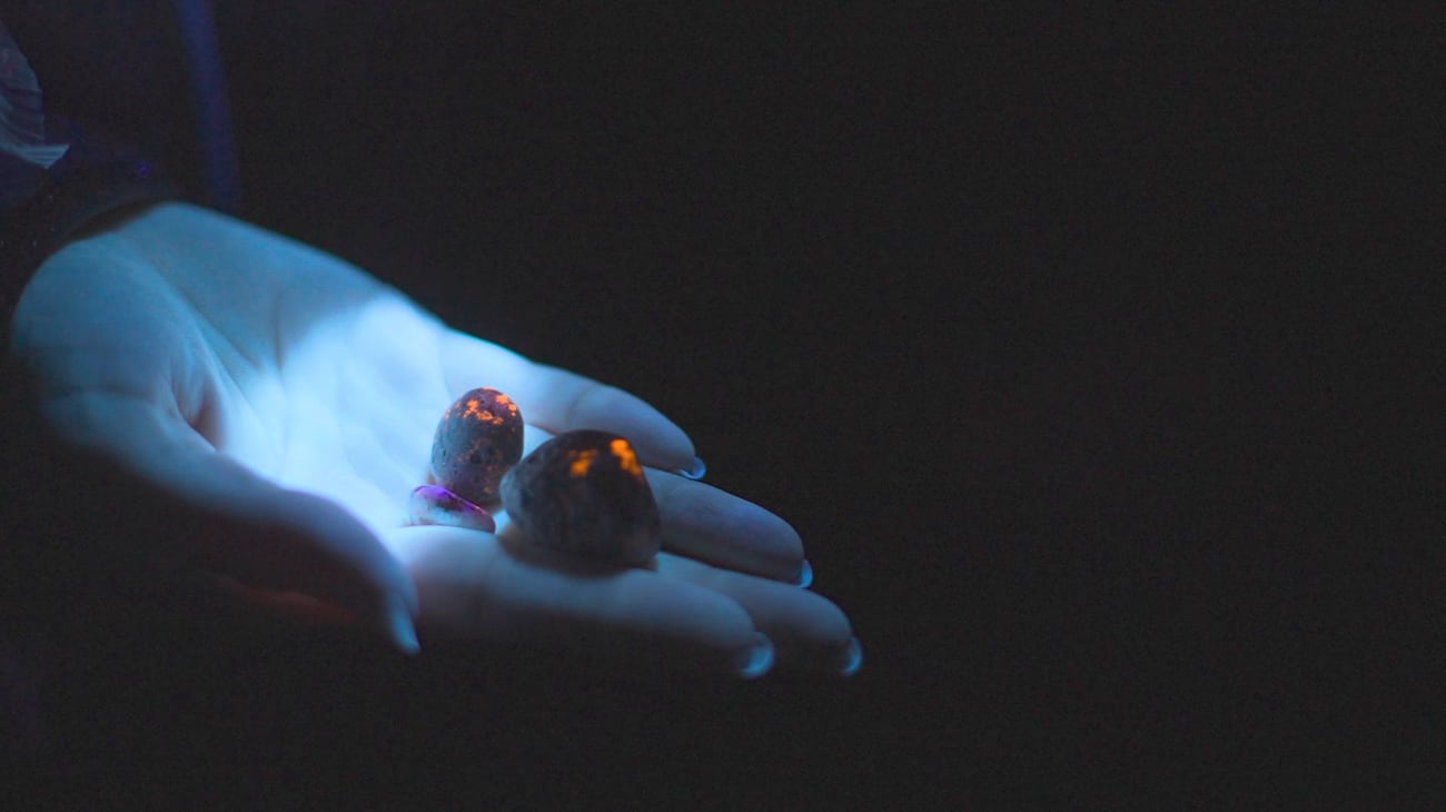 Yuperie Rocks ‘Yooperlites,’ Upper Peninsula’s unique glowing stone, continues to ...